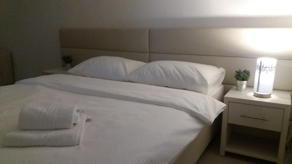 Guest House Vanja โมสตาร์ ภายนอก รูปภาพ