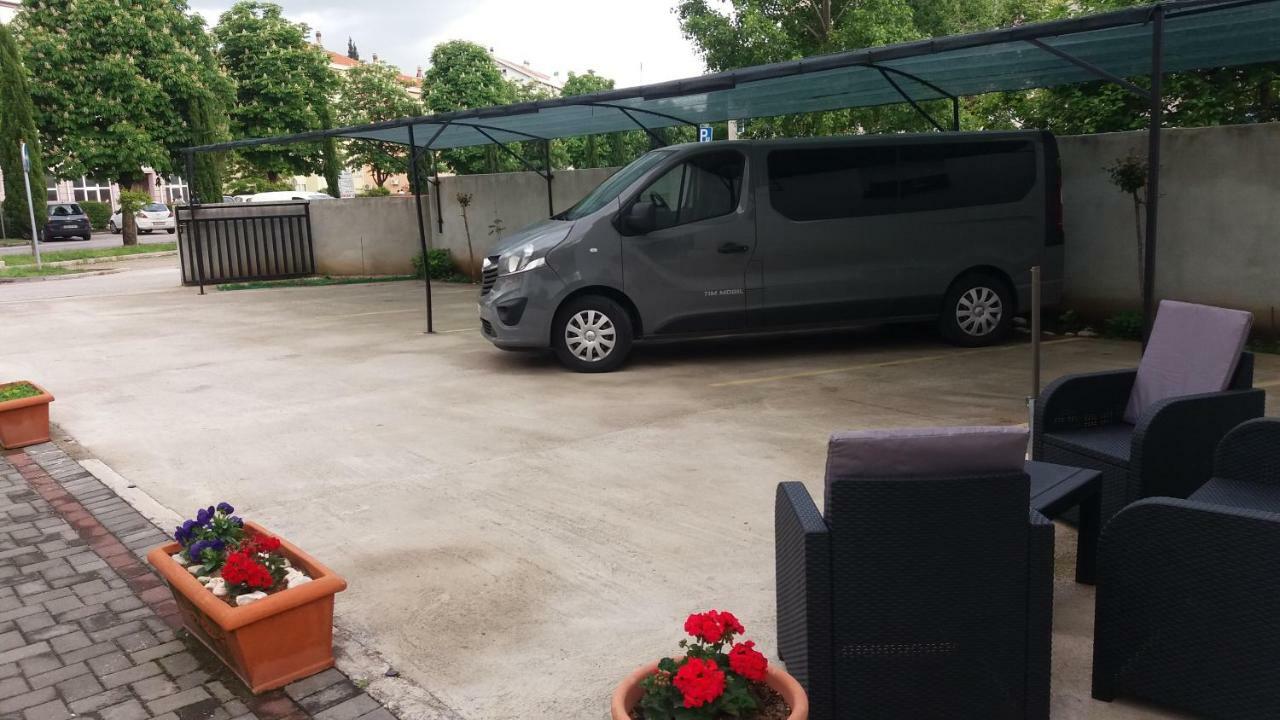 Guest House Vanja โมสตาร์ ภายนอก รูปภาพ